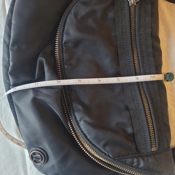 lululemon athletica Black Crossbody Bag - Picture 3 of 16